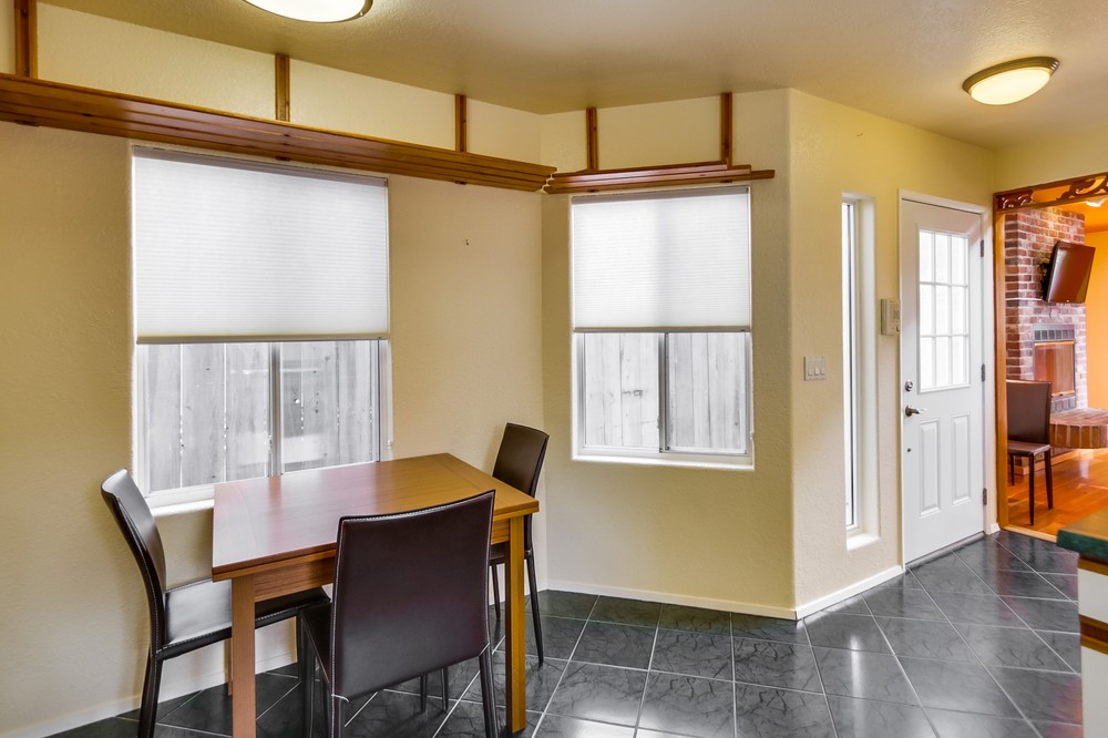 Virtual tour photo 12 of 44 for 5049 Narragansett Avenue
