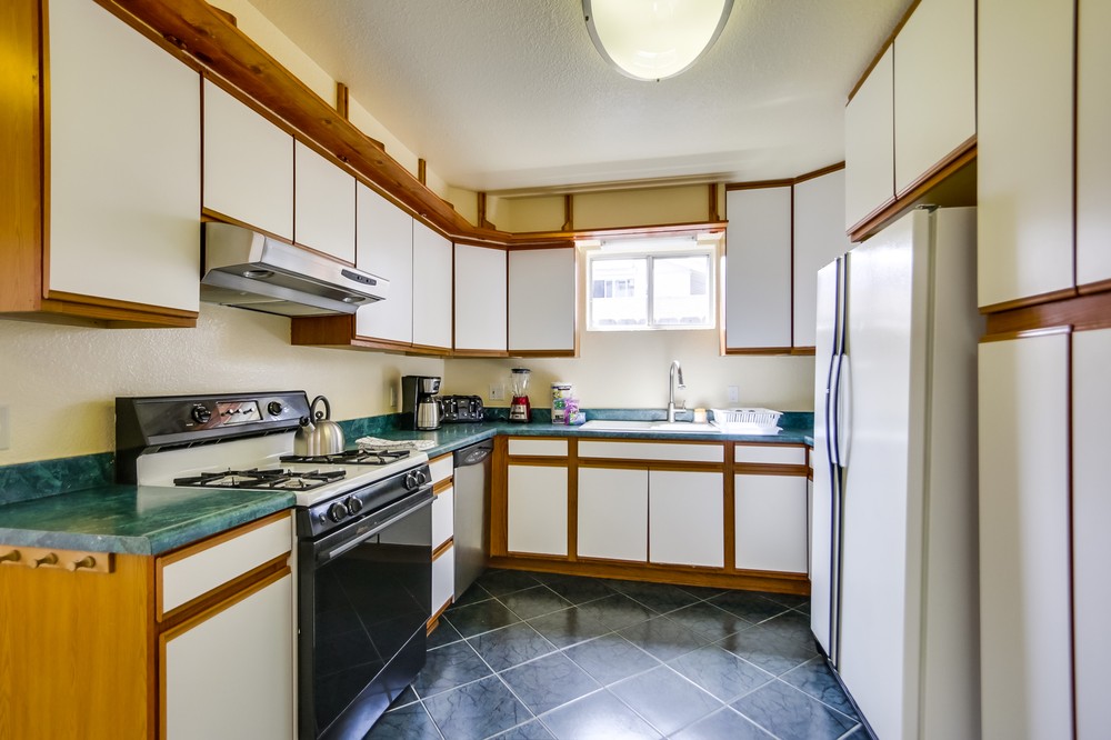 Virtual tour photo 14 of 44 for 5049 Narragansett Avenue