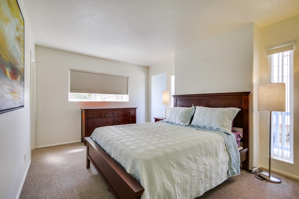 Virtual tour photo 22 of 44 for 5049 Narragansett Avenue