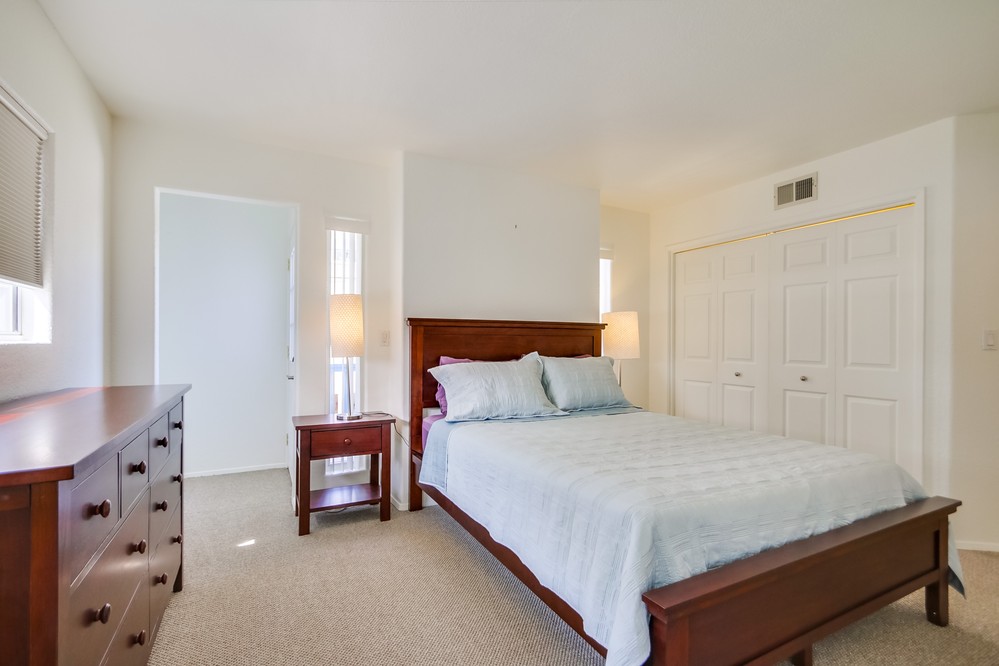 Virtual tour photo 23 of 44 for 5049 Narragansett Avenue