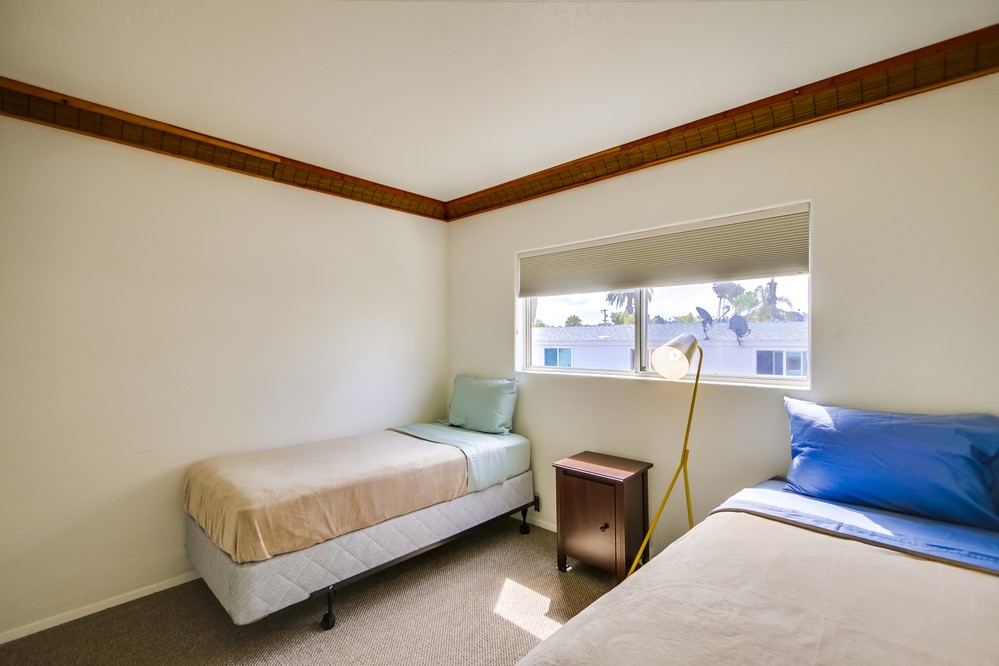 Virtual tour photo 26 of 44 for 5049 Narragansett Avenue