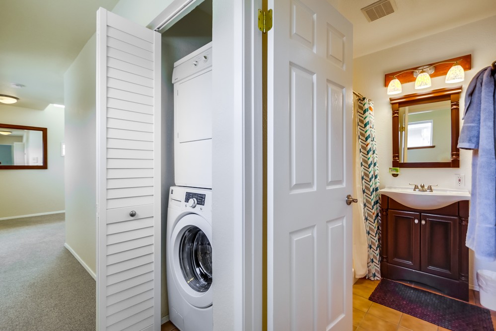 Virtual tour photo 29 of 44 for 5049 Narragansett Avenue