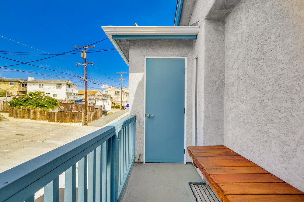 Virtual tour photo 31 of 44 for 5049 Narragansett Avenue