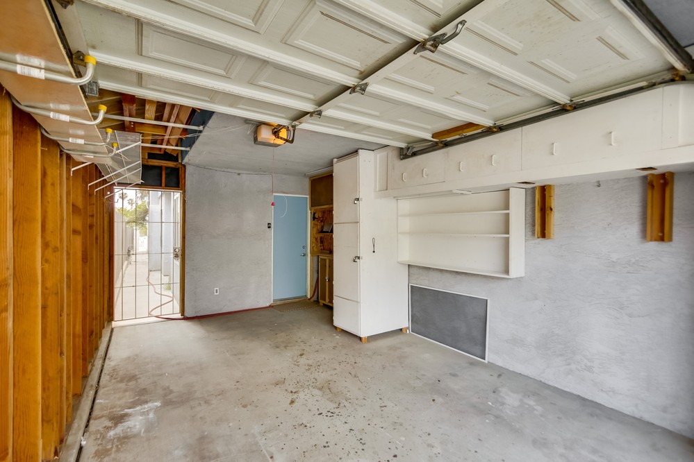Virtual tour photo 40 of 44 for 5049 Narragansett Avenue