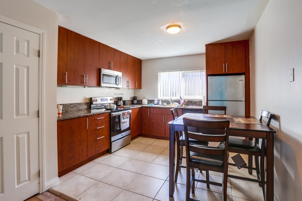Virtual tour photo 10 of 18 for 5050 A St #10