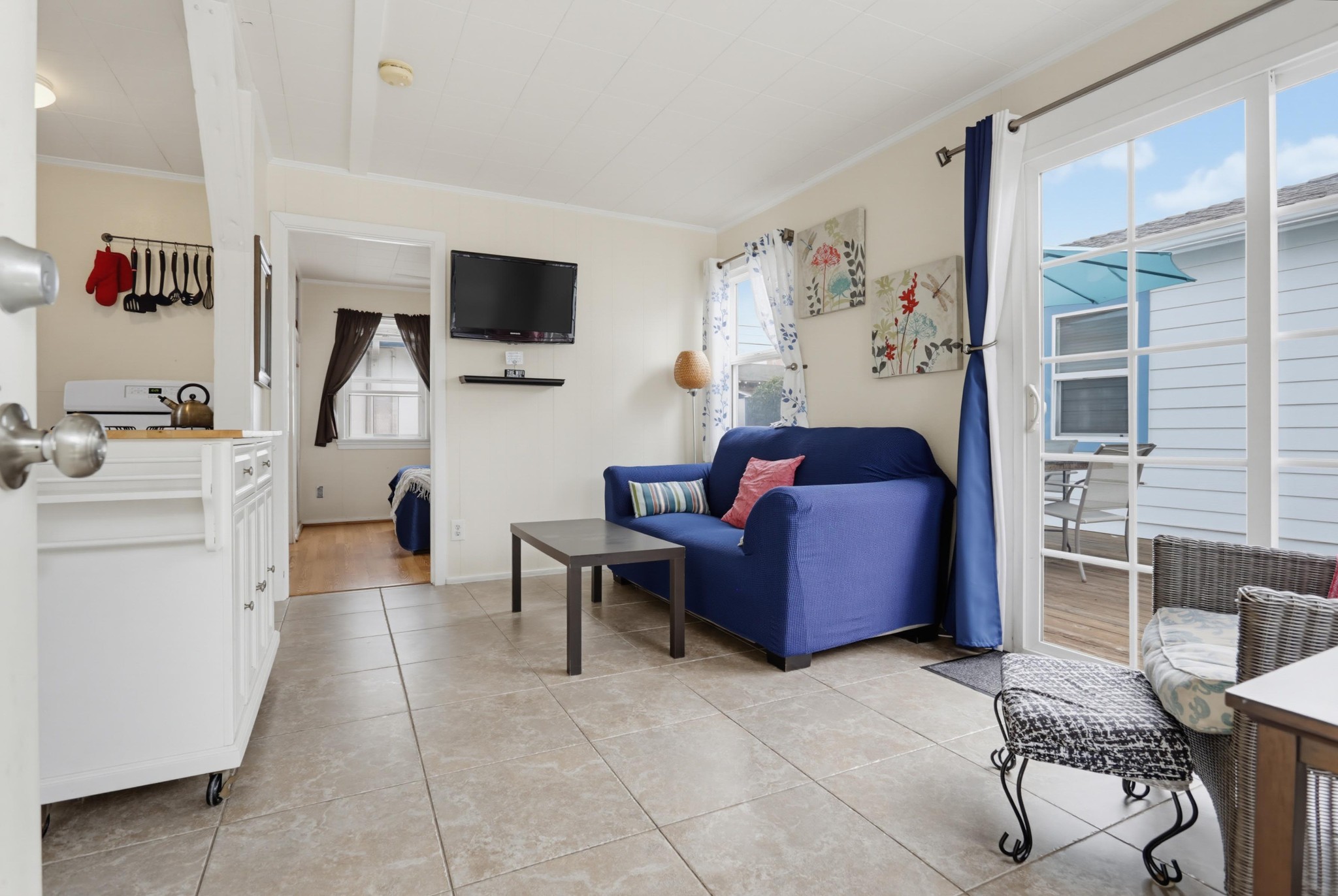 Virtual tour photo 4 of 43 for 5054 Muir Ave