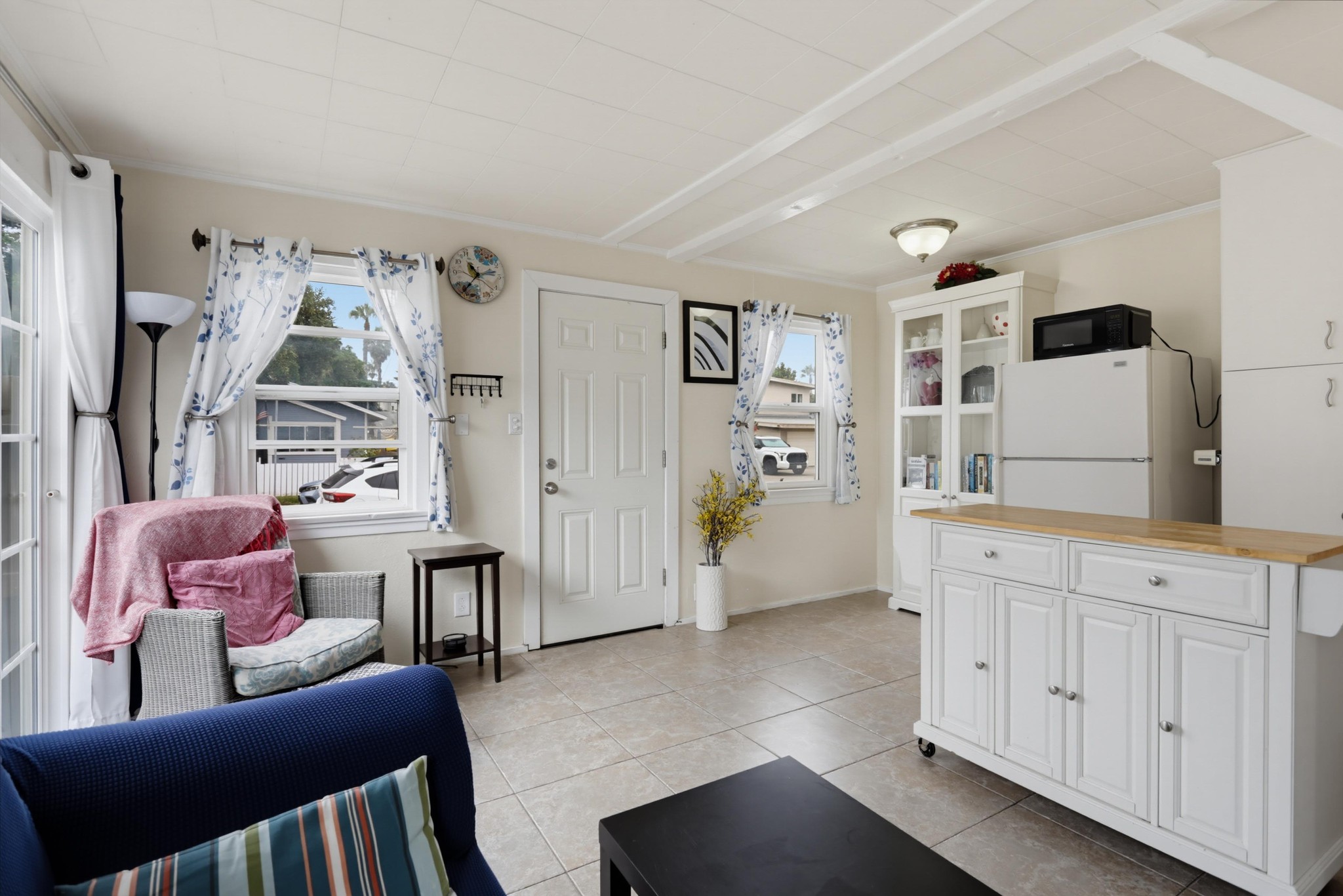 Virtual tour photo 7 of 43 for 5054 Muir Ave