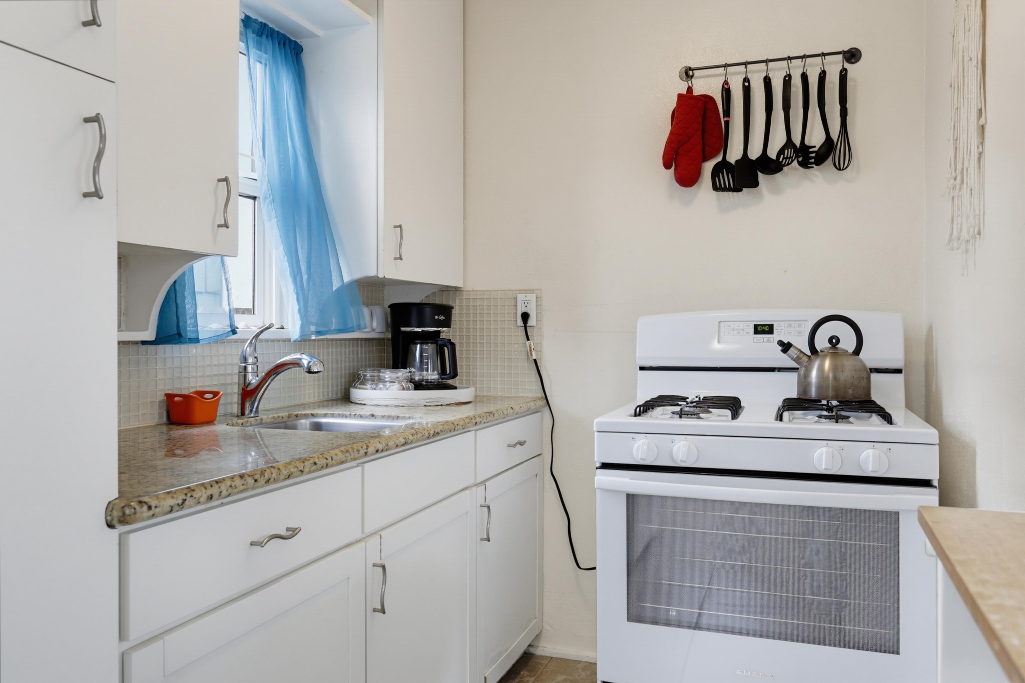 Virtual tour photo 11 of 43 for 5054 Muir Ave