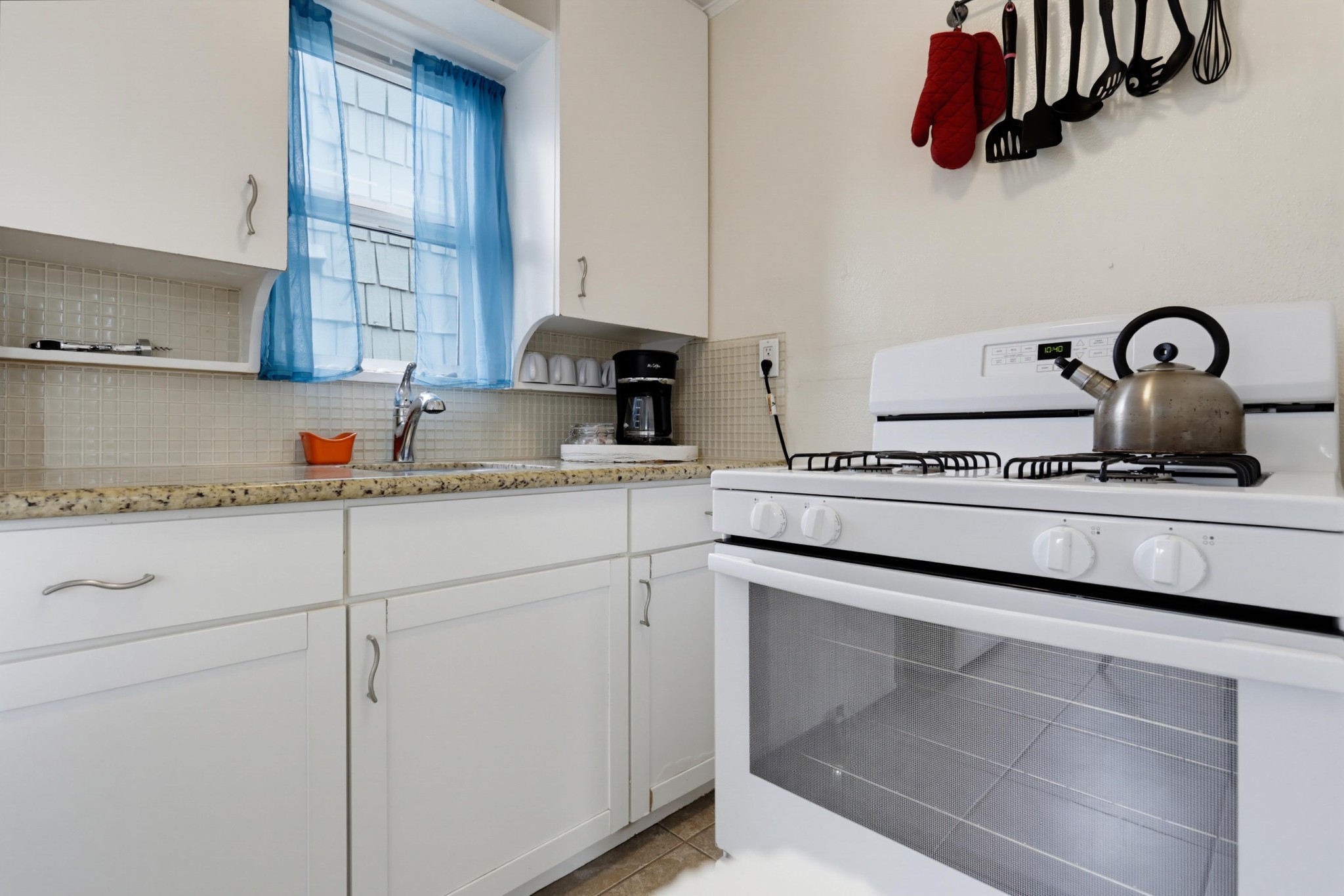 Virtual tour photo 12 of 43 for 5054 Muir Ave