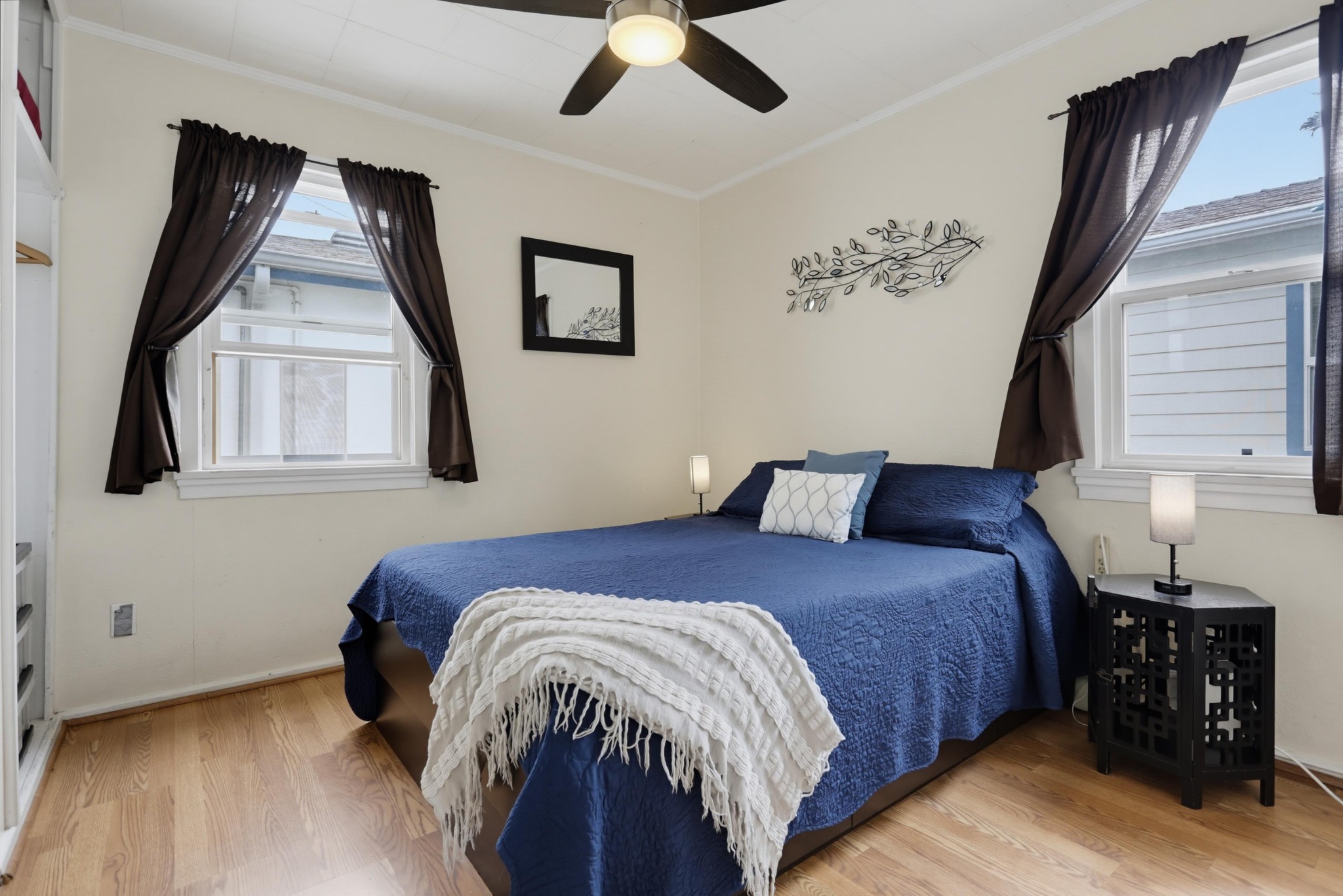 Virtual tour photo 13 of 43 for 5054 Muir Ave