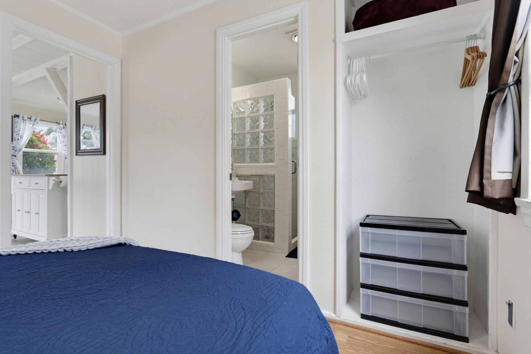 Virtual tour photo 14 of 43 for 5054 Muir Ave