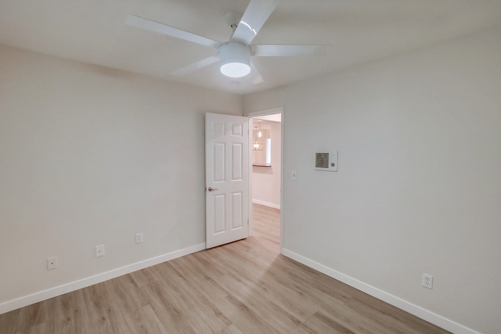 Virtual tour photo 31 of 42 for 5055 Collwood Blvd UNIT 107