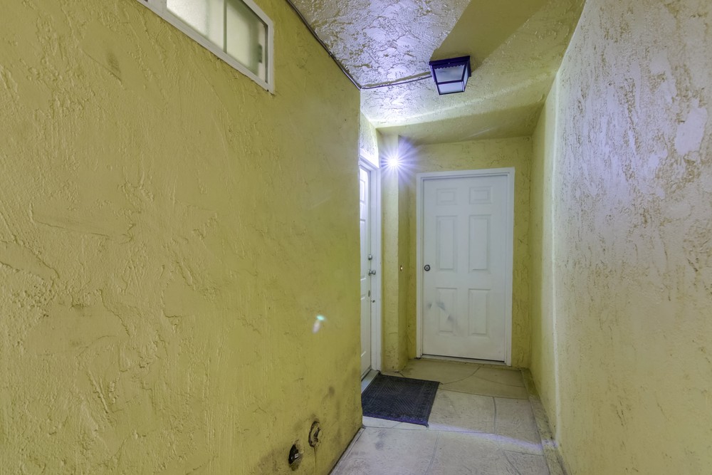 Virtual tour photo 6 of 39 for 5055 Collwood Blvd