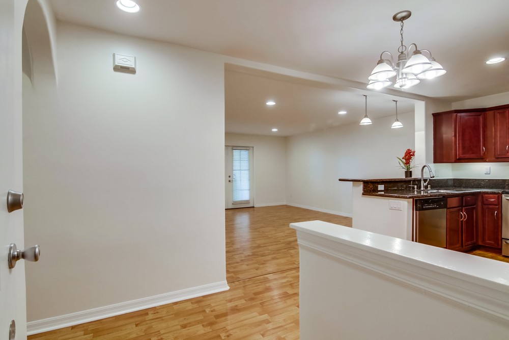 Virtual tour photo 7 of 39 for 5055 Collwood Blvd