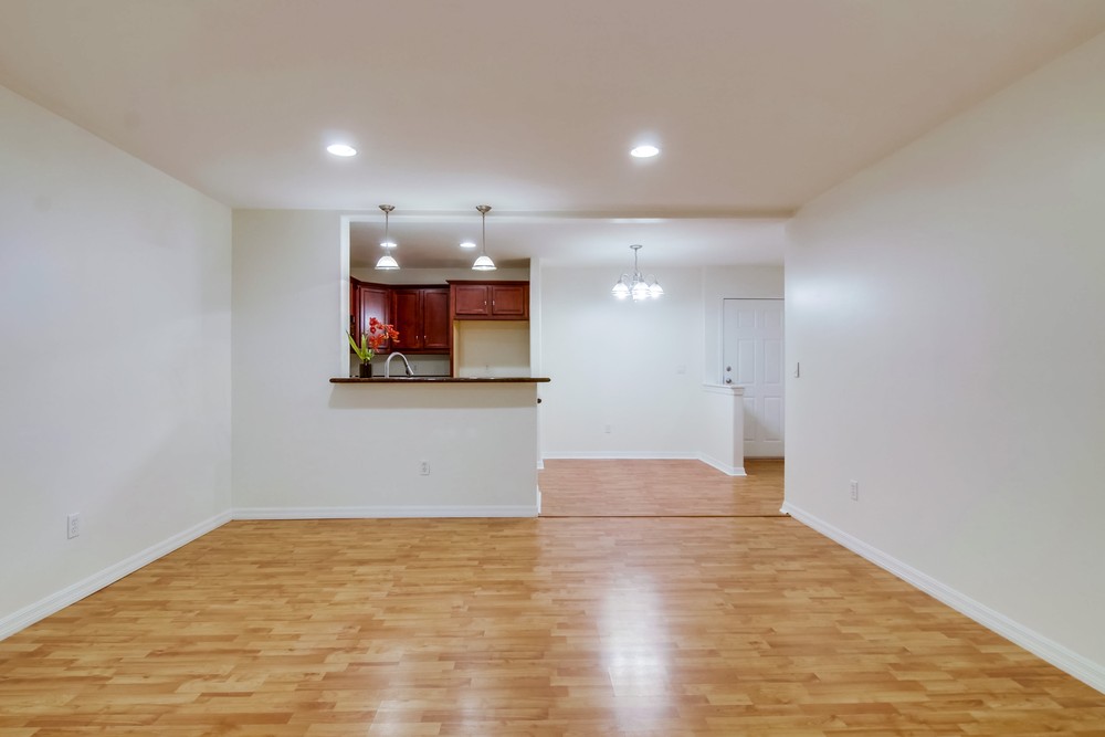 Virtual tour photo 11 of 39 for 5055 Collwood Blvd