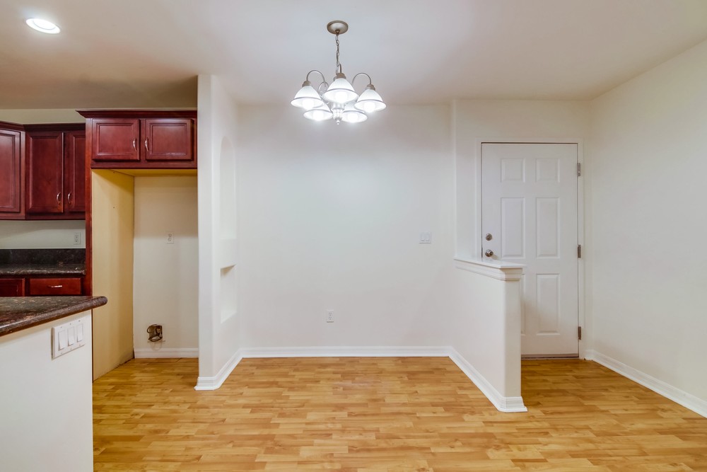 Virtual tour photo 13 of 39 for 5055 Collwood Blvd