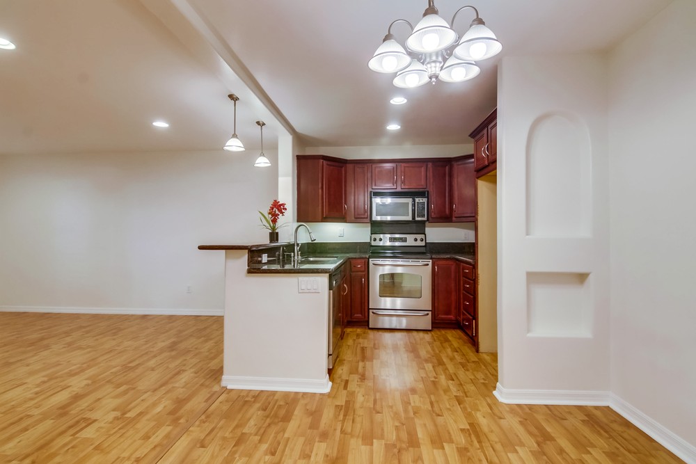 Virtual tour photo 16 of 39 for 5055 Collwood Blvd