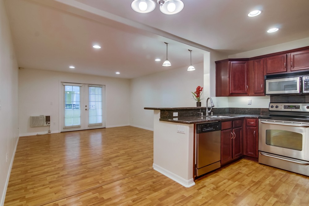 Virtual tour photo 17 of 39 for 5055 Collwood Blvd