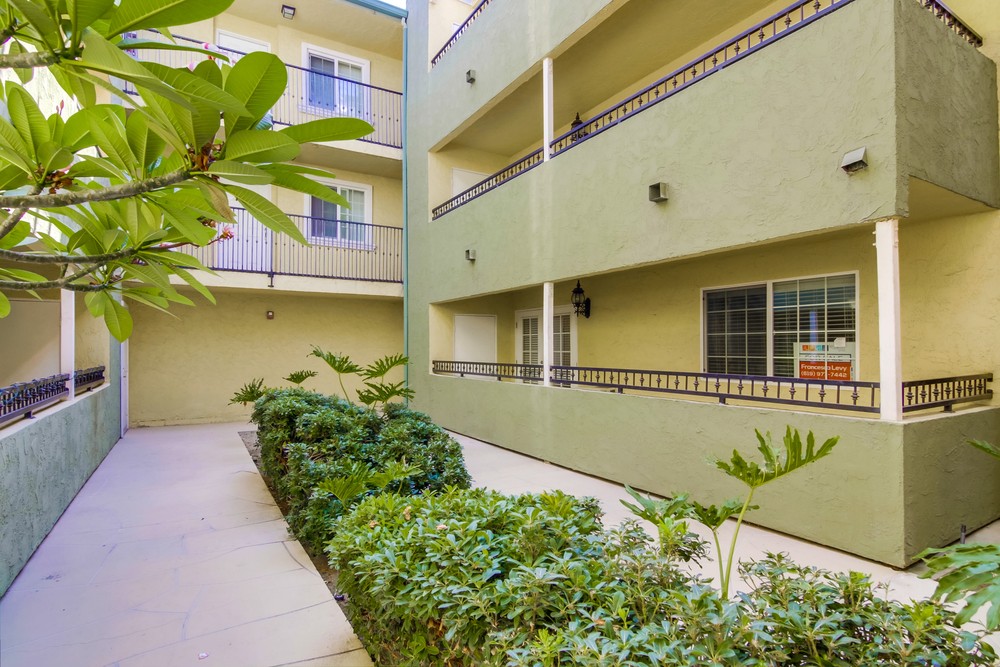 Virtual tour photo 35 of 39 for 5055 Collwood Blvd