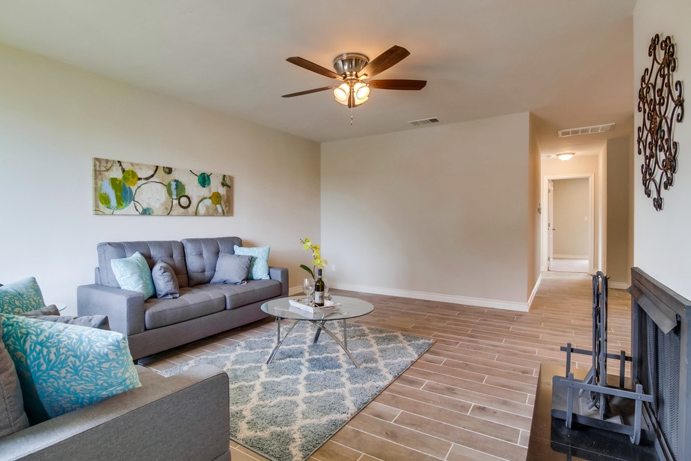 Virtual tour photo 7 of 56 for 5056 Dawne St