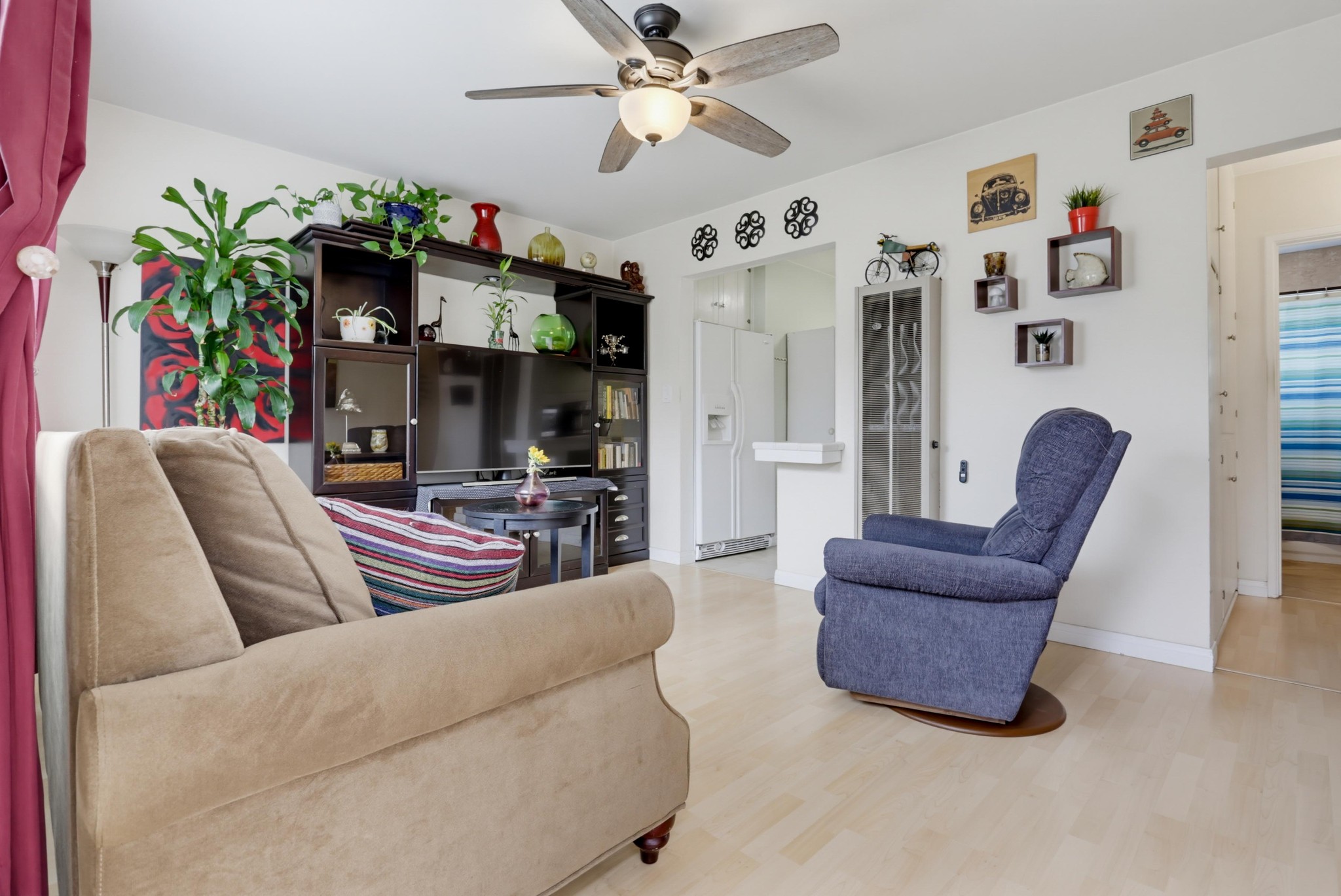 Virtual tour photo 3 of 16 for 5056 Muir Ave