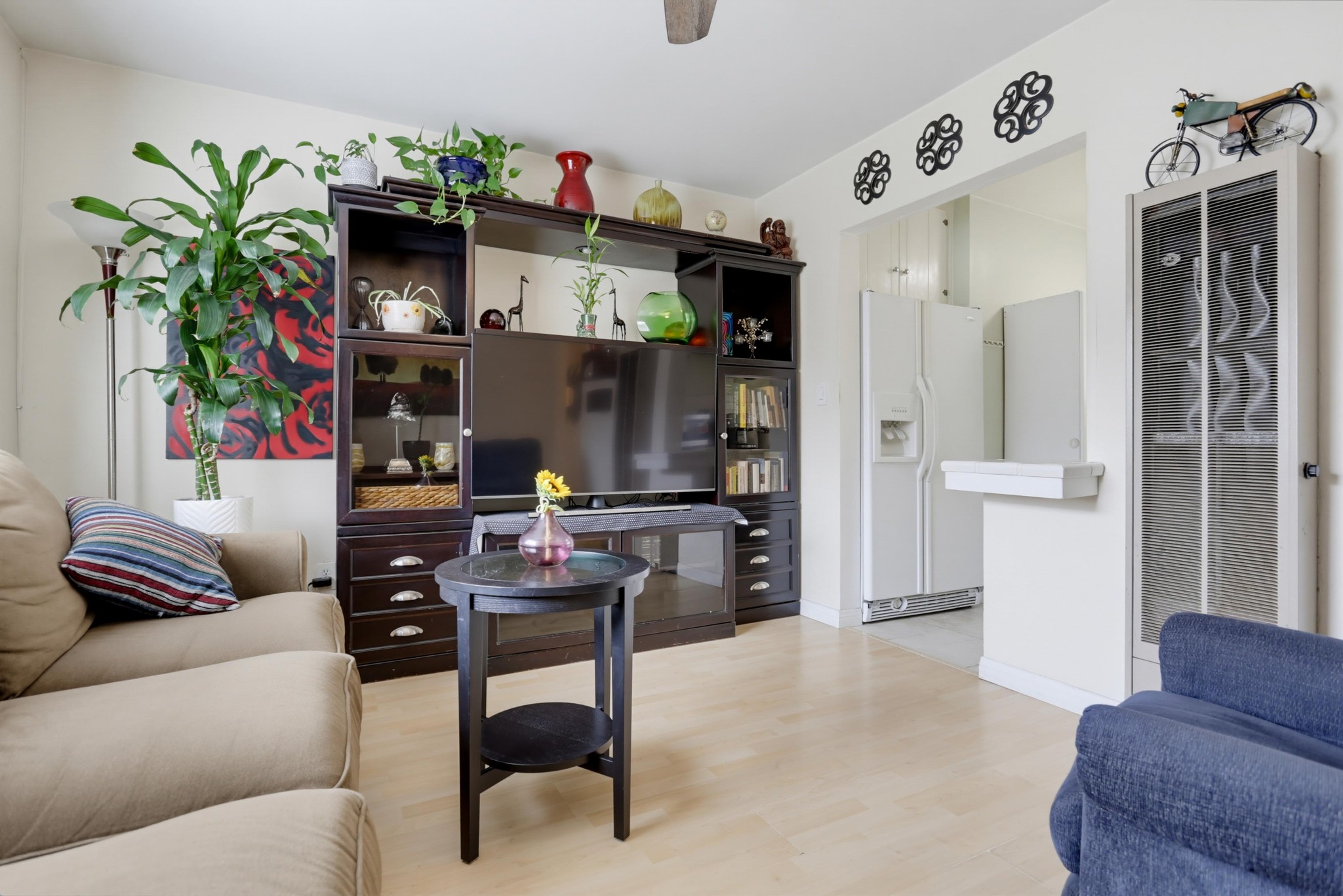 Virtual tour photo 4 of 16 for 5056 Muir Ave