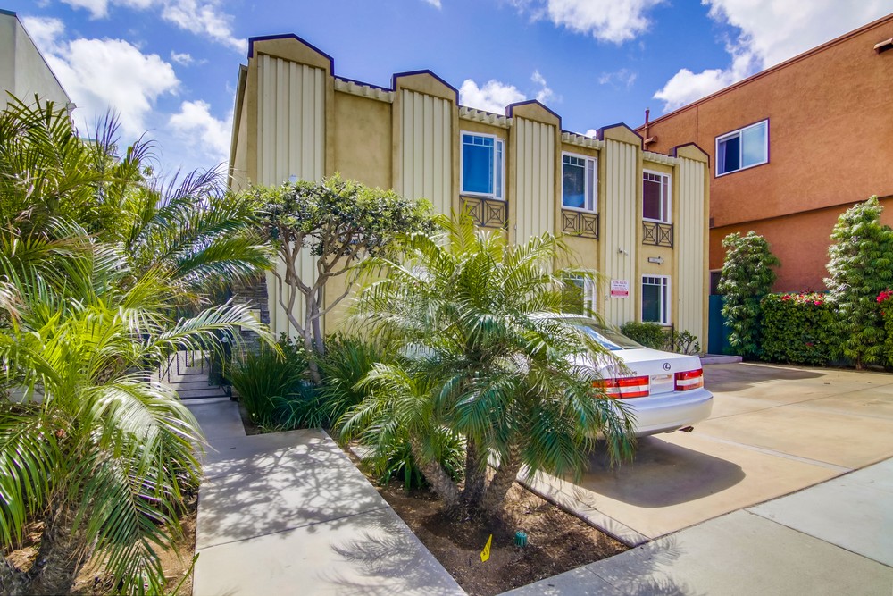 Virtual tour photo 1 of 42 for 5059 Niagara Ave #9