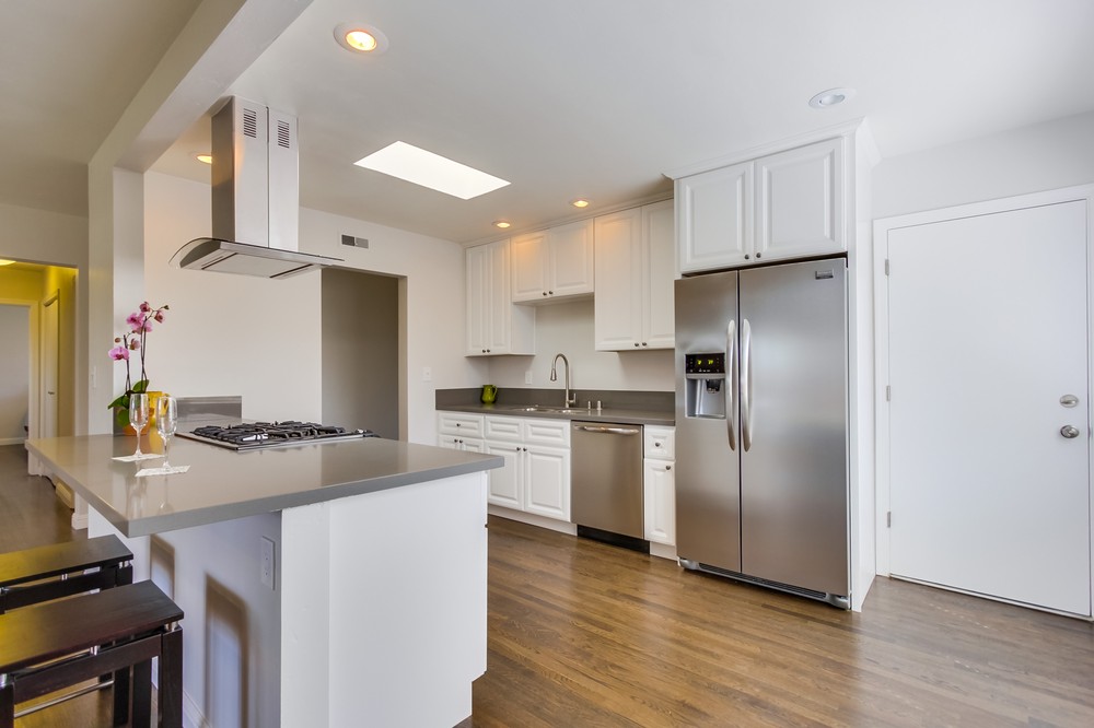 Virtual tour photo 11 of 30 for 5060 Cole Street