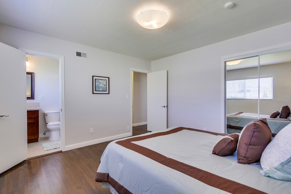 Virtual tour photo 18 of 30 for 5060 Cole Street