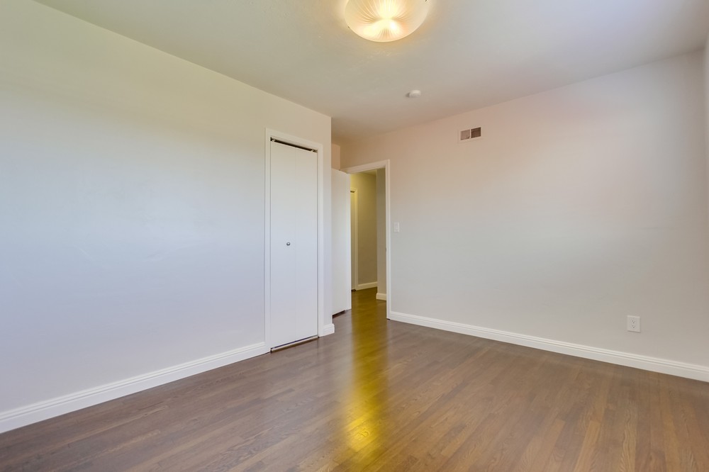 Virtual tour photo 21 of 30 for 5060 Cole Street