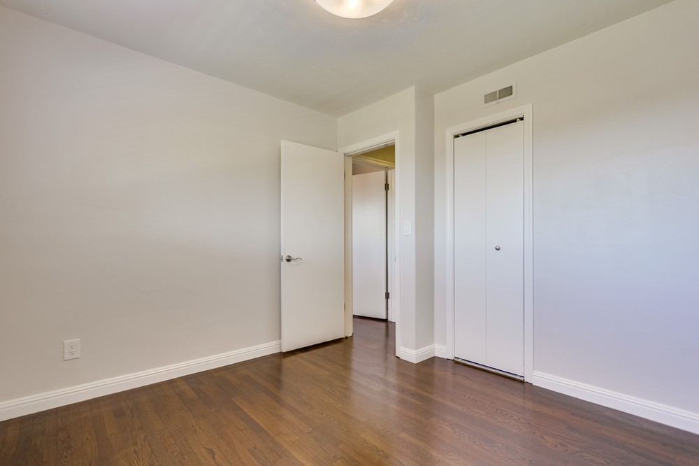 Virtual tour photo 23 of 30 for 5060 Cole Street