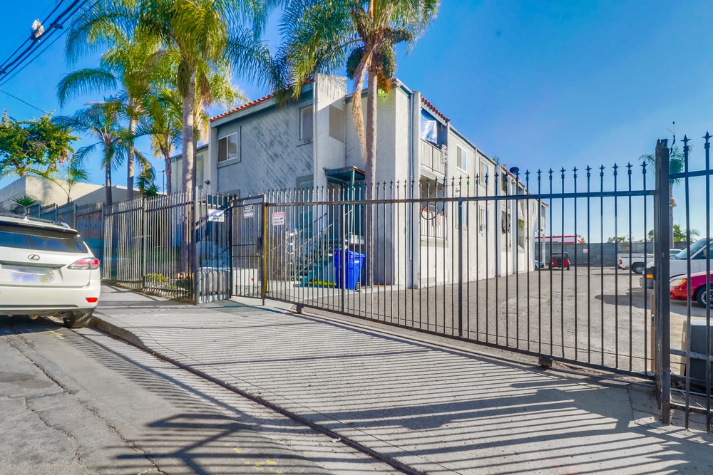 Virtual tour photo 1 of 21 for 5061 Marilou Rd APT 3