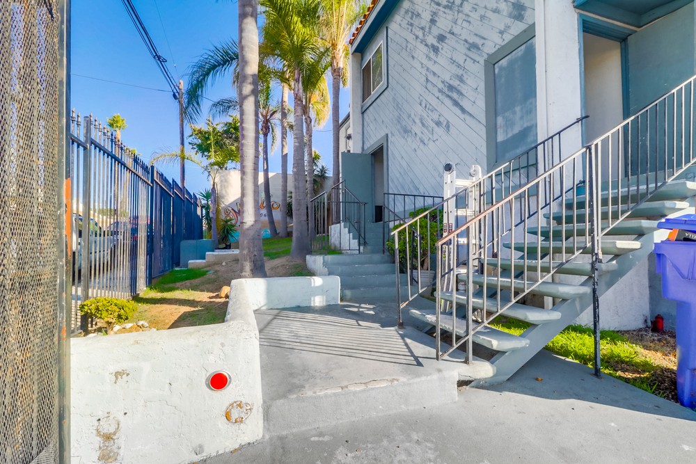 Virtual tour photo 4 of 21 for 5061 Marilou Rd APT 3