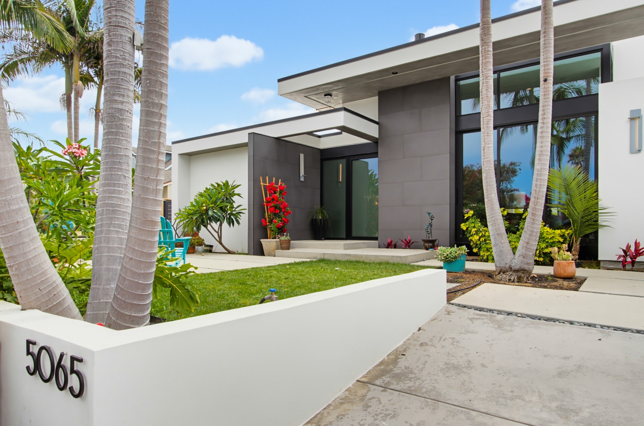 Virtual tour photo 1 of 41 for 5065 Los Robles Dr