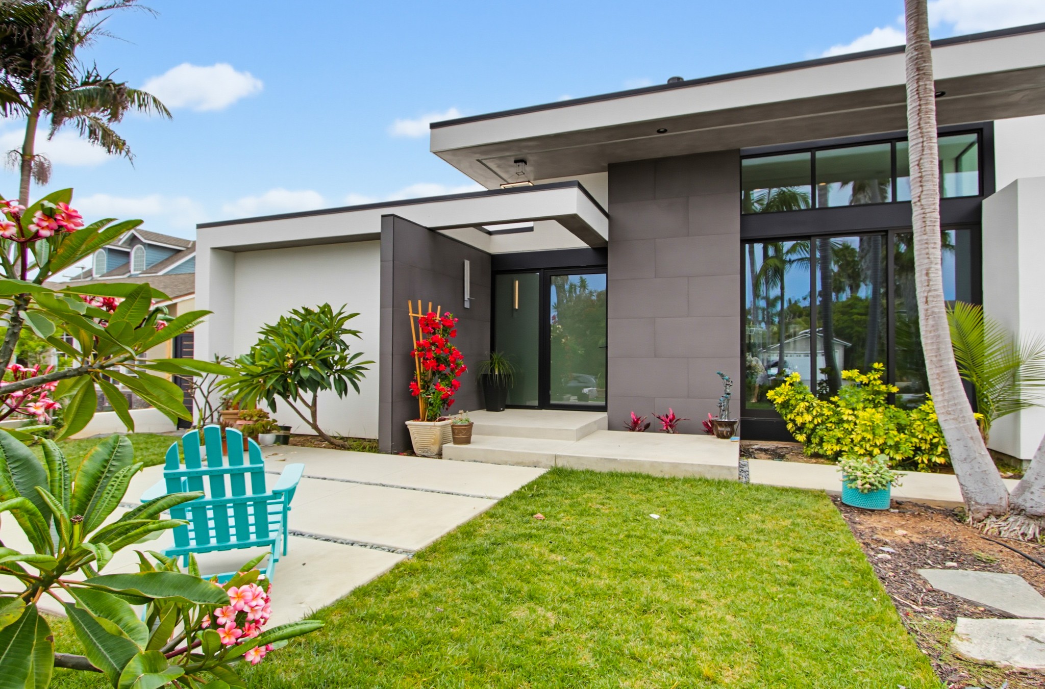 Virtual tour photo 3 of 41 for 5065 Los Robles Dr