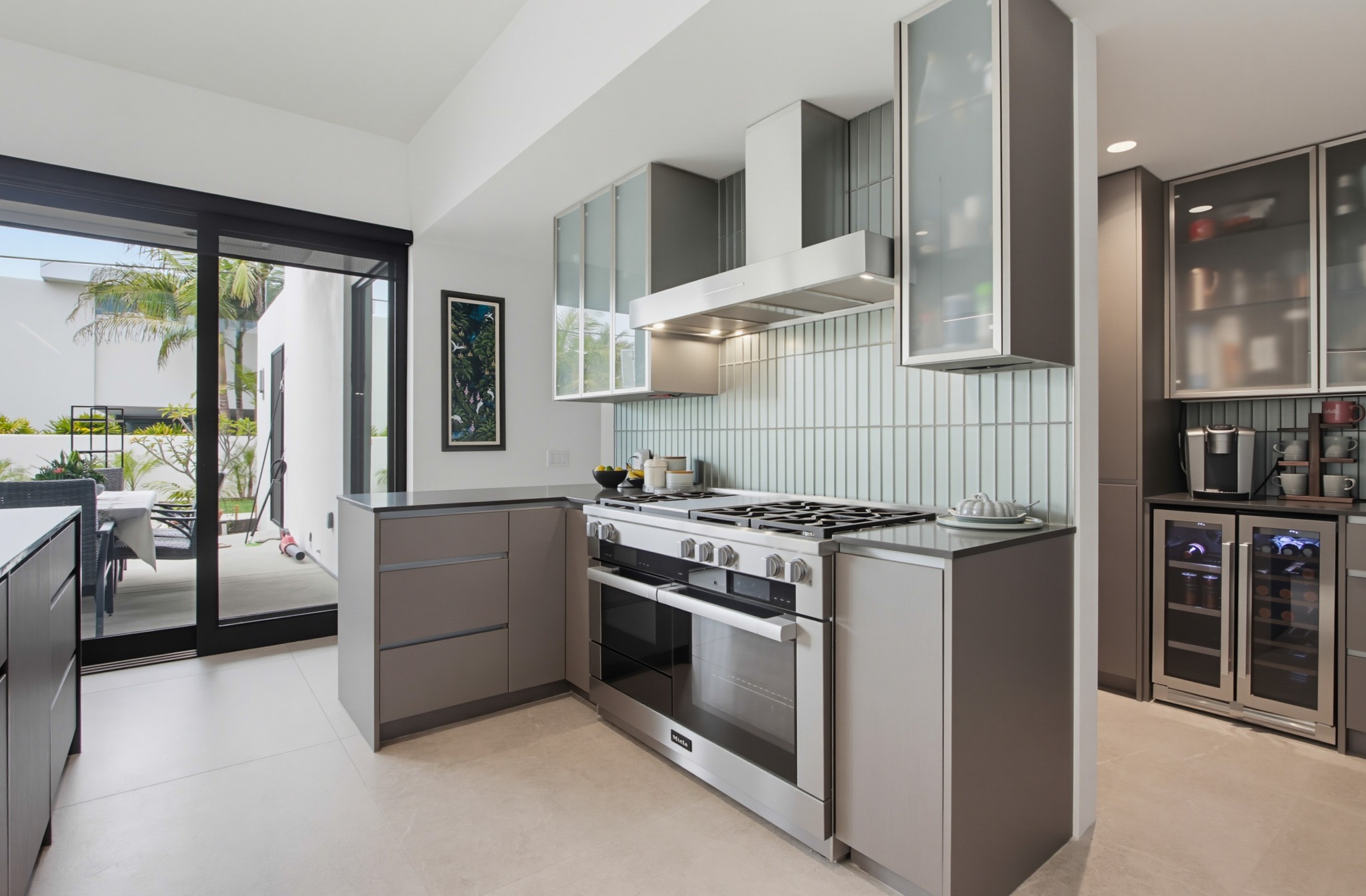 Virtual tour photo 14 of 41 for 5065 Los Robles Dr
