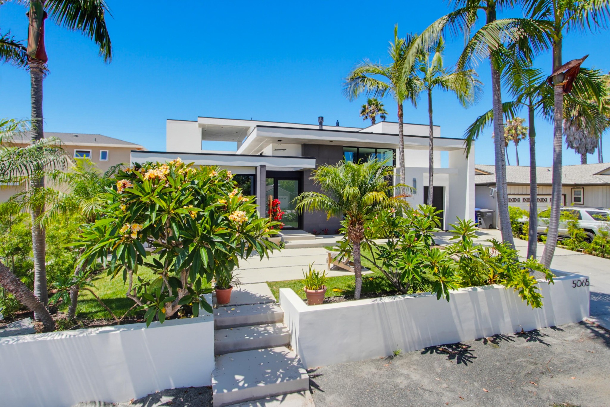 Virtual tour photo 5 of 28 for 5065 Los Robles Dr