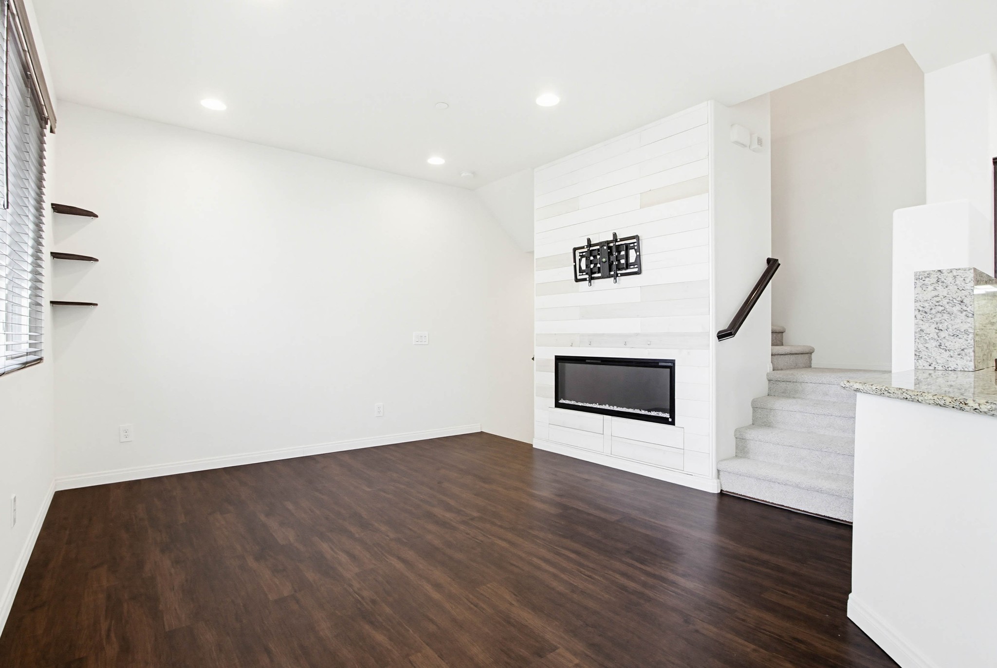 Virtual tour photo 14 of 44 for 5069 Cascade Way UNIT 101