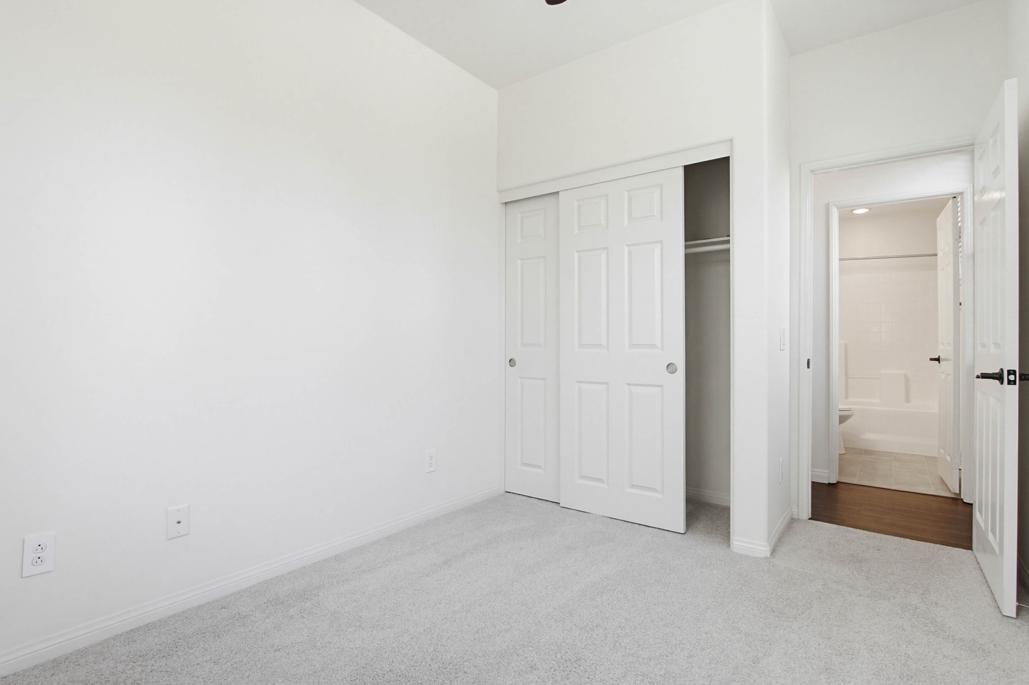 Virtual tour photo 33 of 44 for 5069 Cascade Way UNIT 101