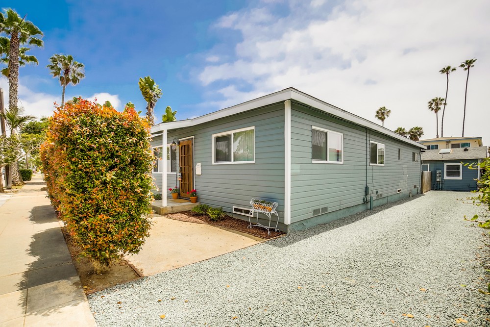 Virtual tour photo 1 of 52 for OB Surf Shack