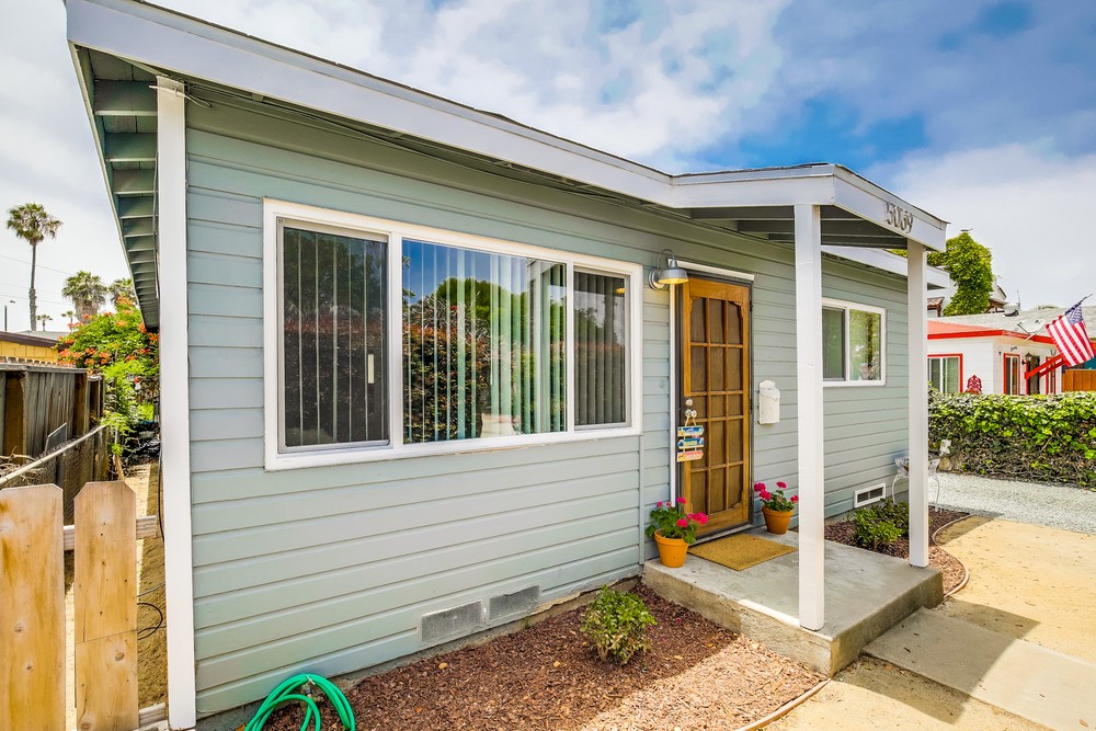Virtual tour photo 5 of 52 for OB Surf Shack