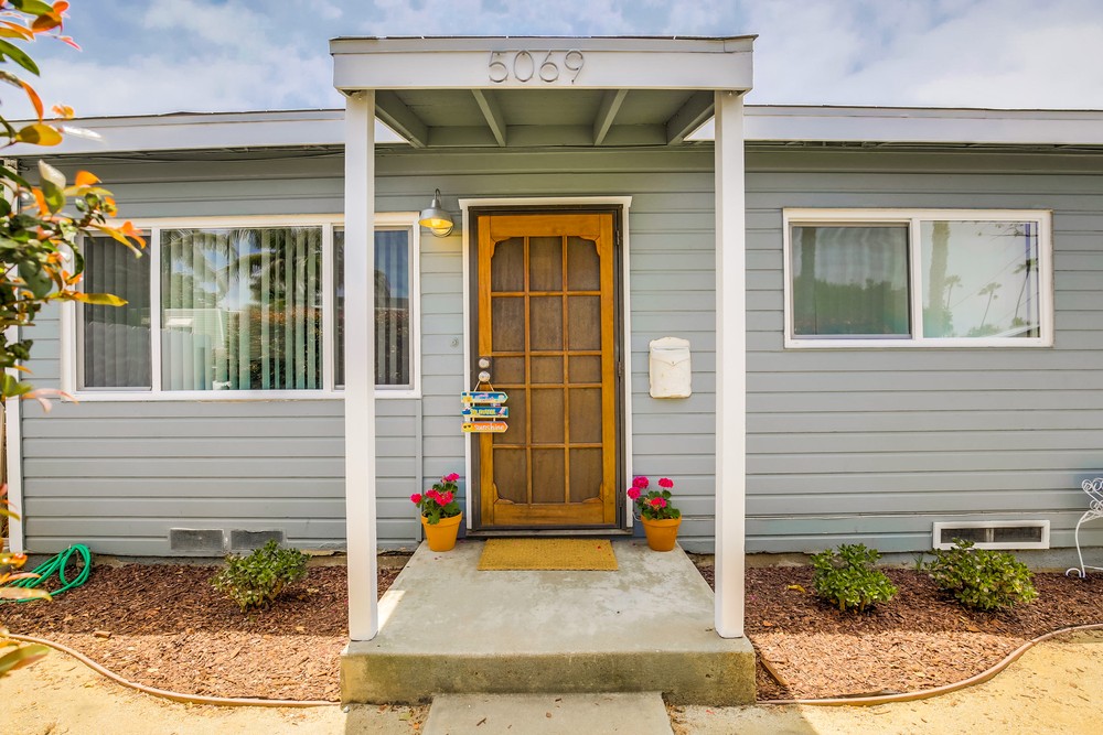 Virtual tour photo 6 of 52 for OB Surf Shack