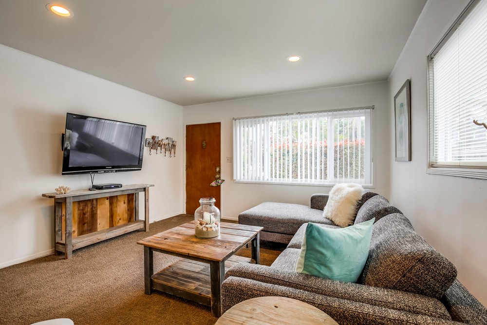 Virtual tour photo 10 of 52 for OB Surf Shack