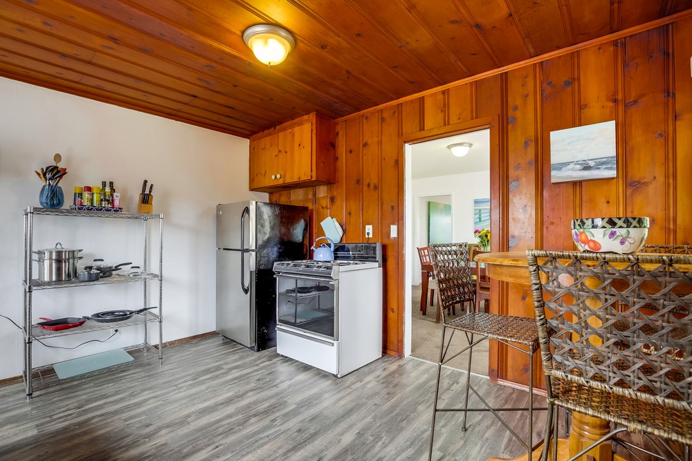 Virtual tour photo 18 of 52 for OB Surf Shack