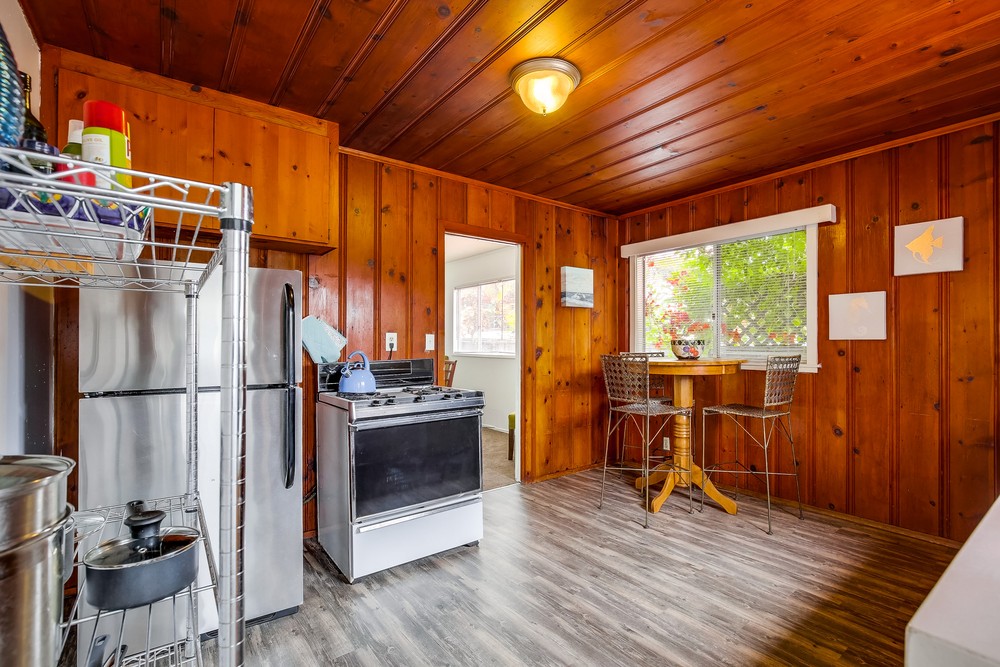 Virtual tour photo 19 of 52 for OB Surf Shack
