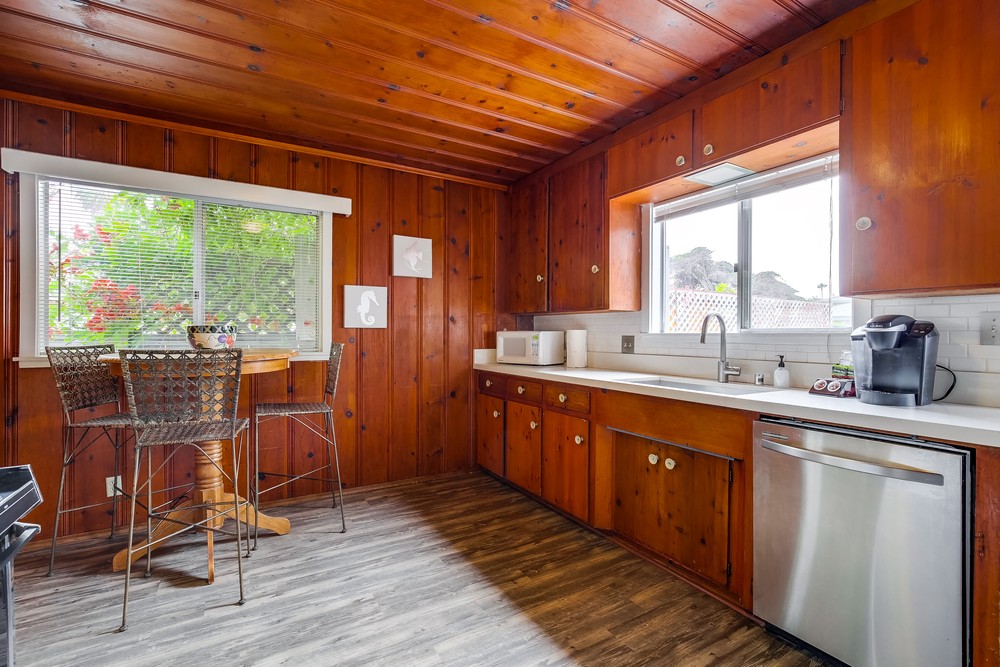 Virtual tour photo 21 of 52 for OB Surf Shack