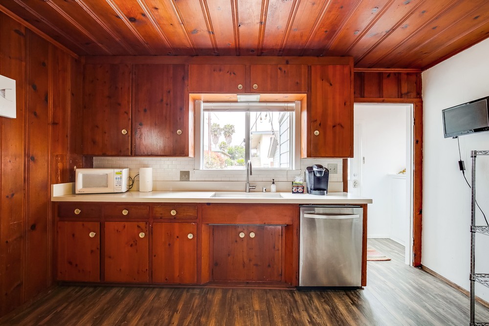 Virtual tour photo 23 of 52 for OB Surf Shack