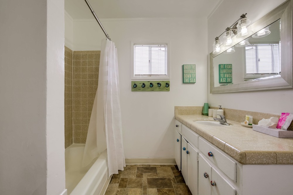 Virtual tour photo 30 of 52 for OB Surf Shack