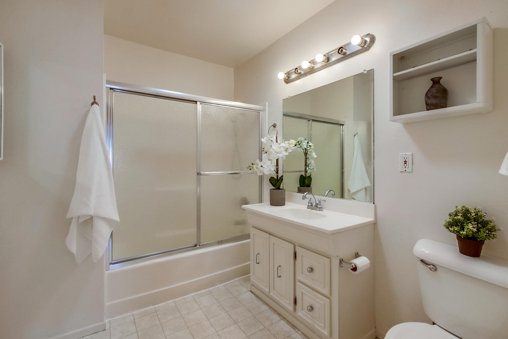 Virtual tour photo 19 of 32 for 5073 La Cuenta Dr