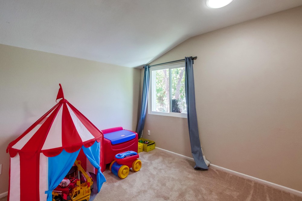 Virtual tour photo 21 of 32 for 5073 La Cuenta Dr